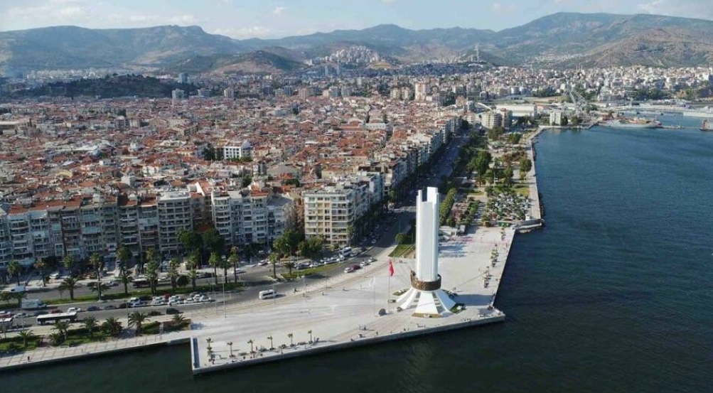 Karşıyaka VIP Transfer | Gece Gündüz Güvenli Transfer - Taksi Fiyatına VIP Hizmet